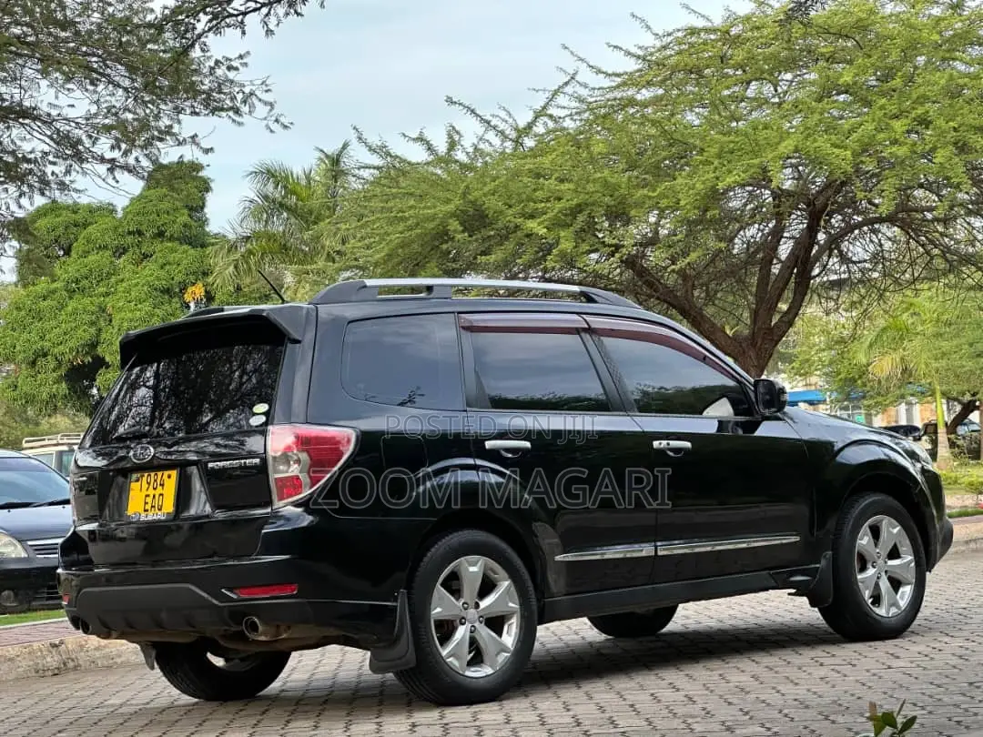 Subaru Forester 2011 Black