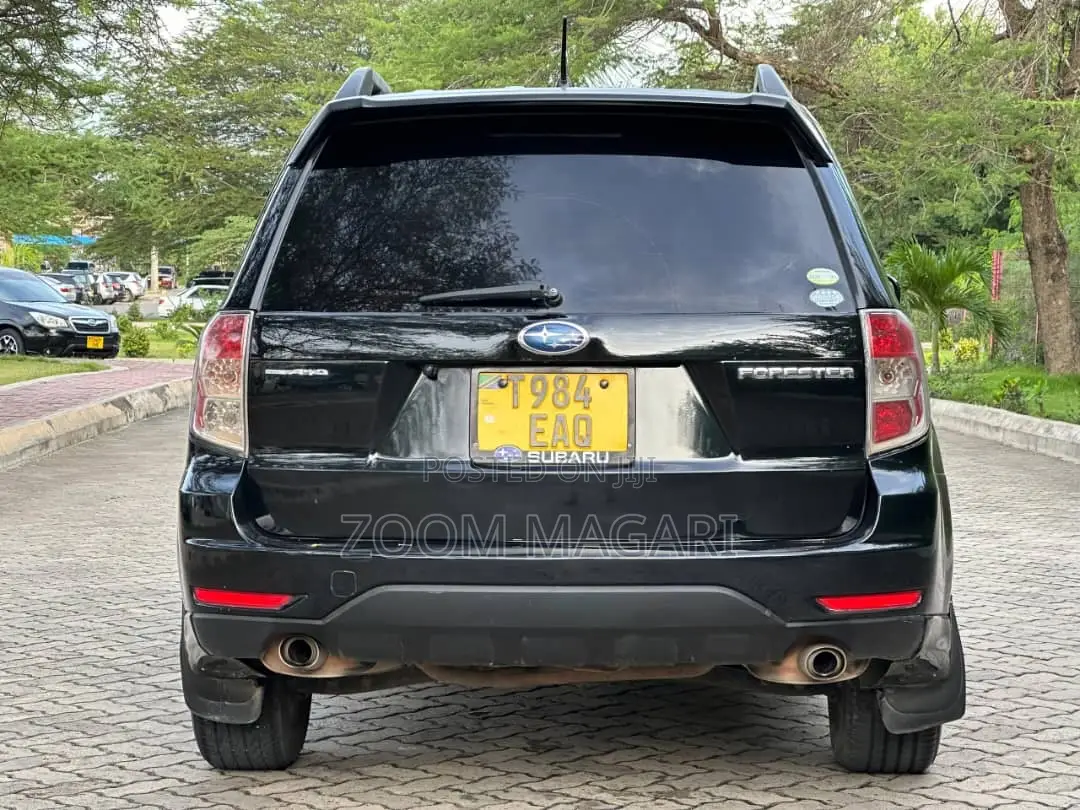Subaru Forester 2011 Black