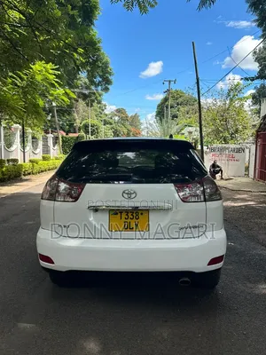 Toyota Harrier 2005 White