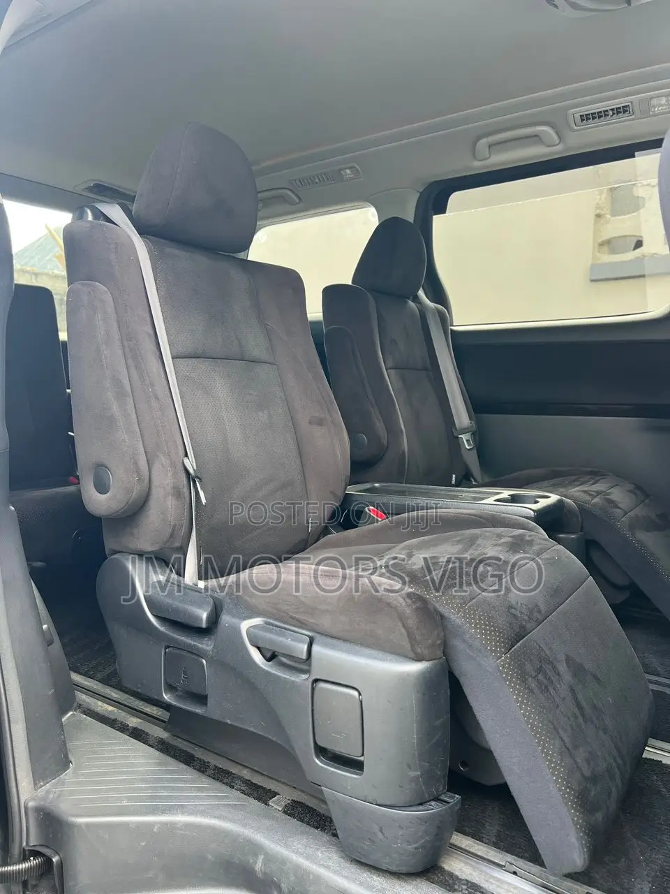 Toyota Vellfire 2011 Grey