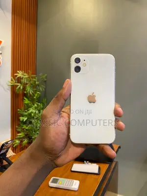 Apple iPhone 11 64 GB White