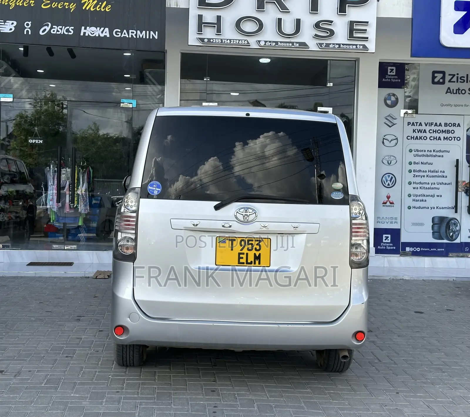 Toyota Noah 2009 Silver