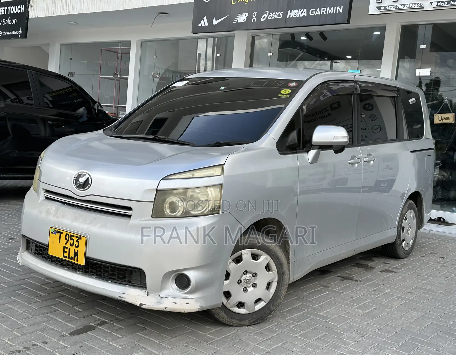 Toyota Noah 2009 Silver