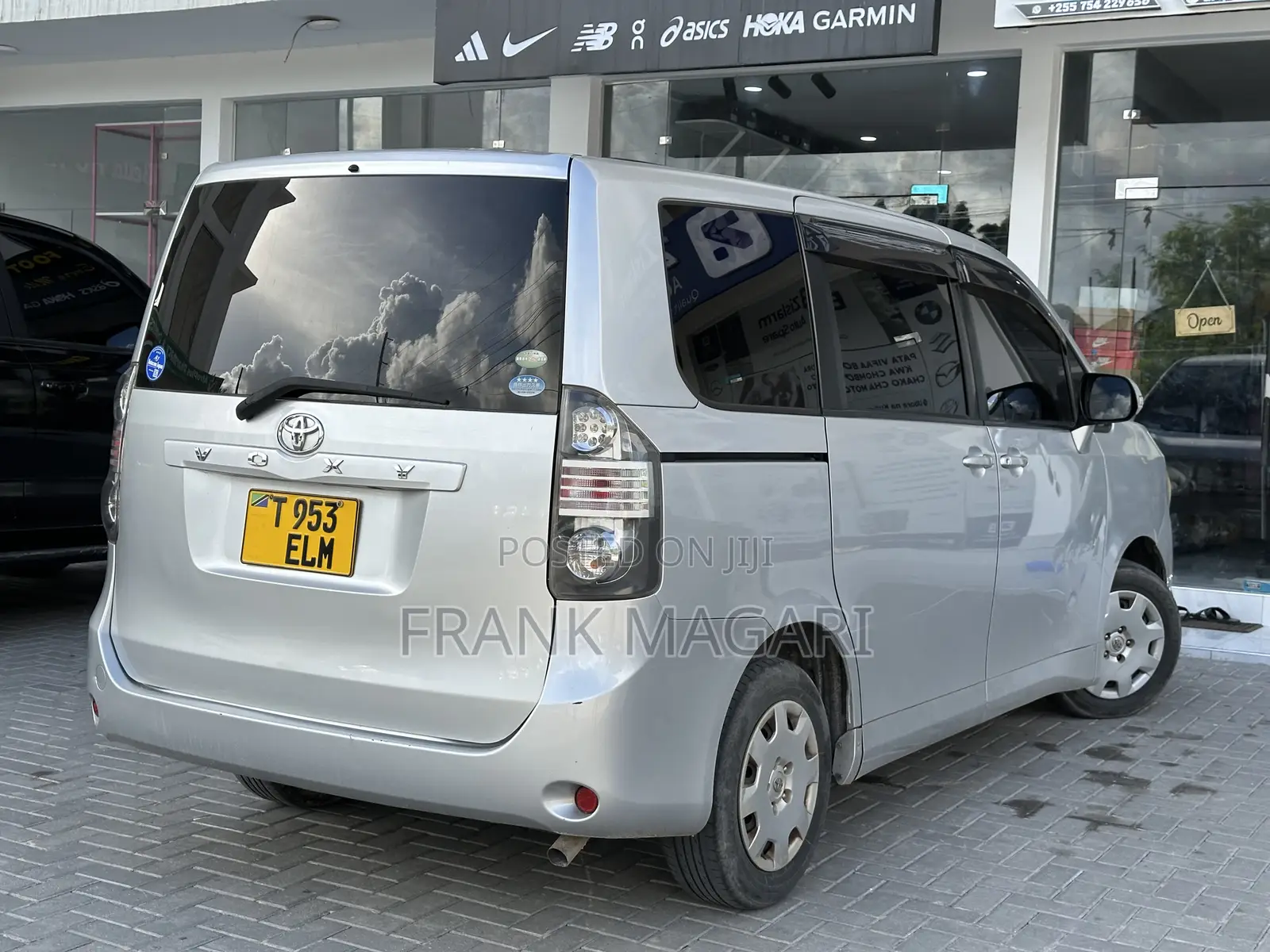 Toyota Noah 2009 Silver