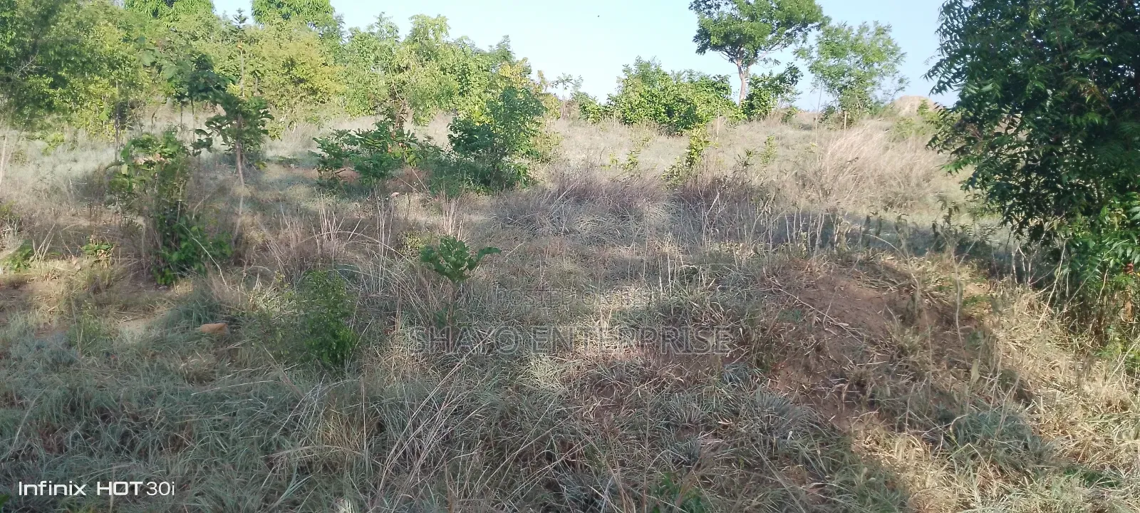 Kiwanja Kinauzwa Mabwepande