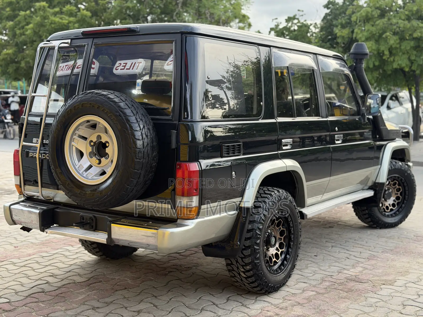 Toyota Land Cruiser Prado 1990 Green