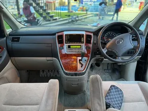Toyota Alphard 2.4 Petrol FWD 2004 Black