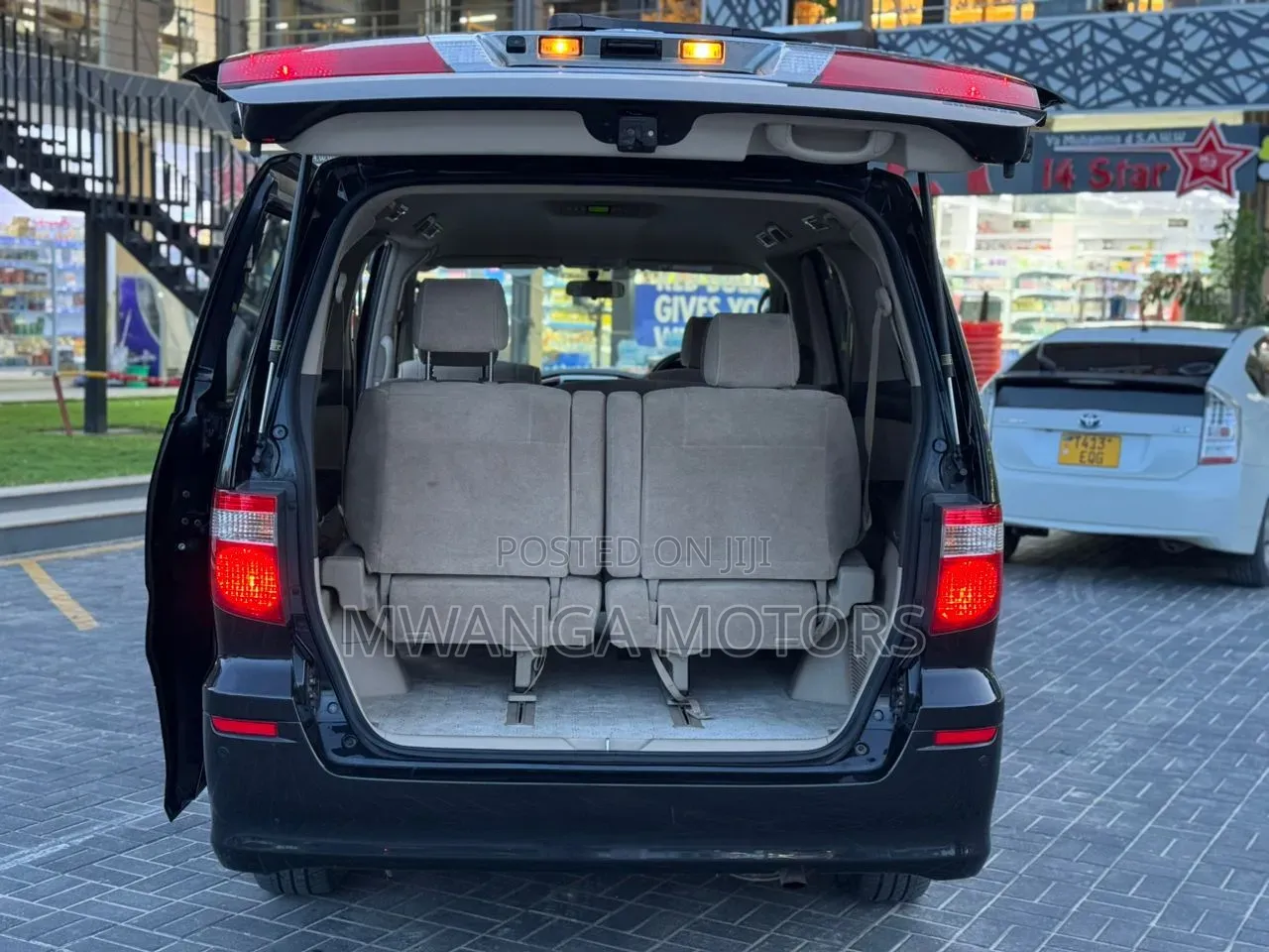 Toyota Alphard 2.4 Petrol FWD 2004 Black