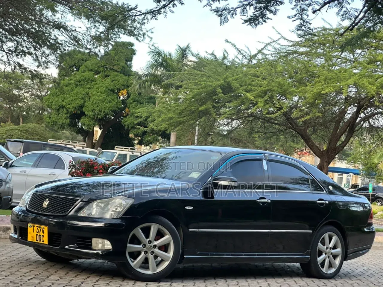 Toyota Crown Royale 2005 Black