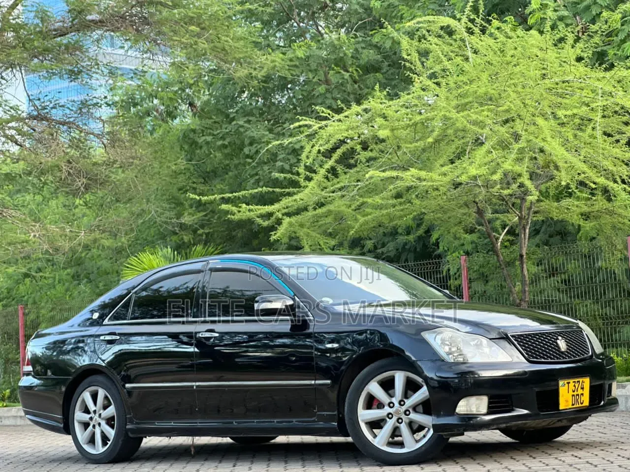 Toyota Crown Royale 2005 Black