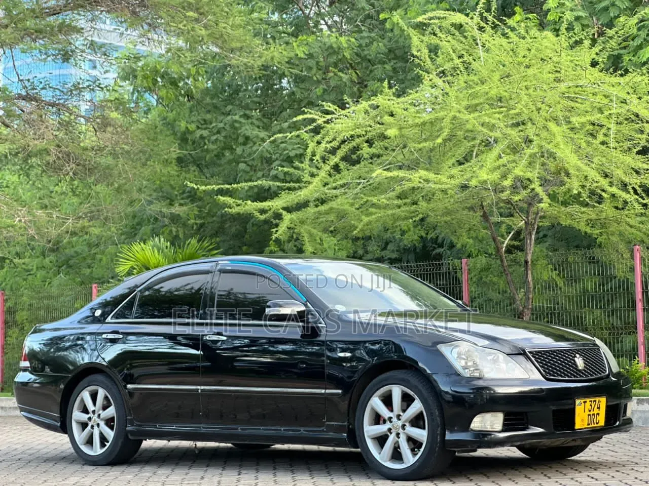 Toyota Crown Royale 2005 Black