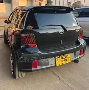 Toyota Vitz 1.5 FWD 5dr 2004 Black