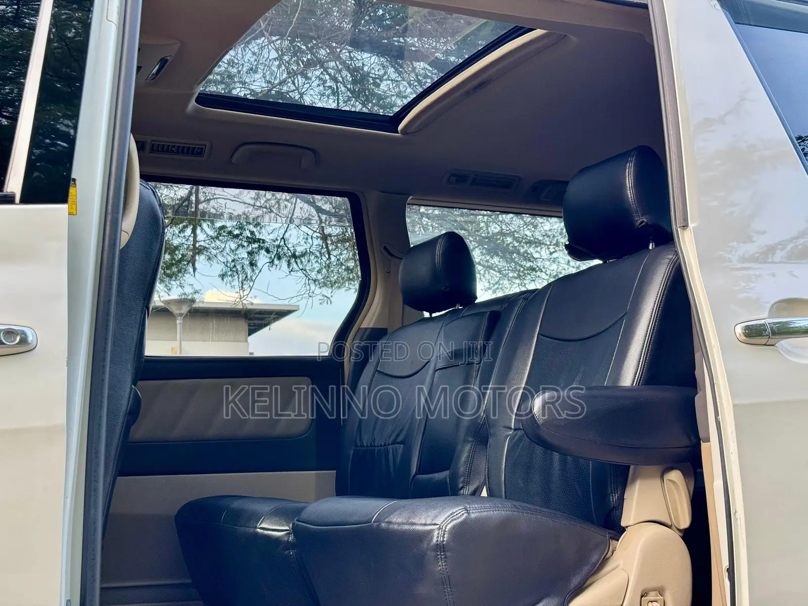 Toyota Alphard 2006 White