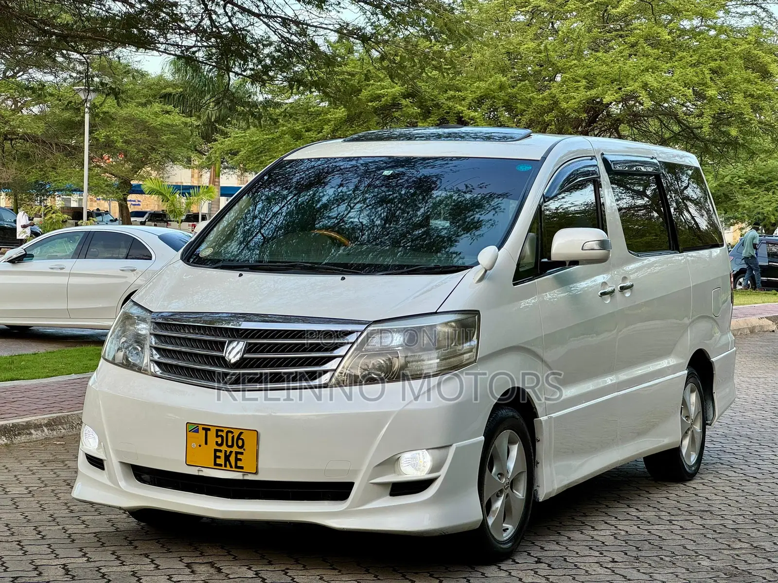 Toyota Alphard 2006 White