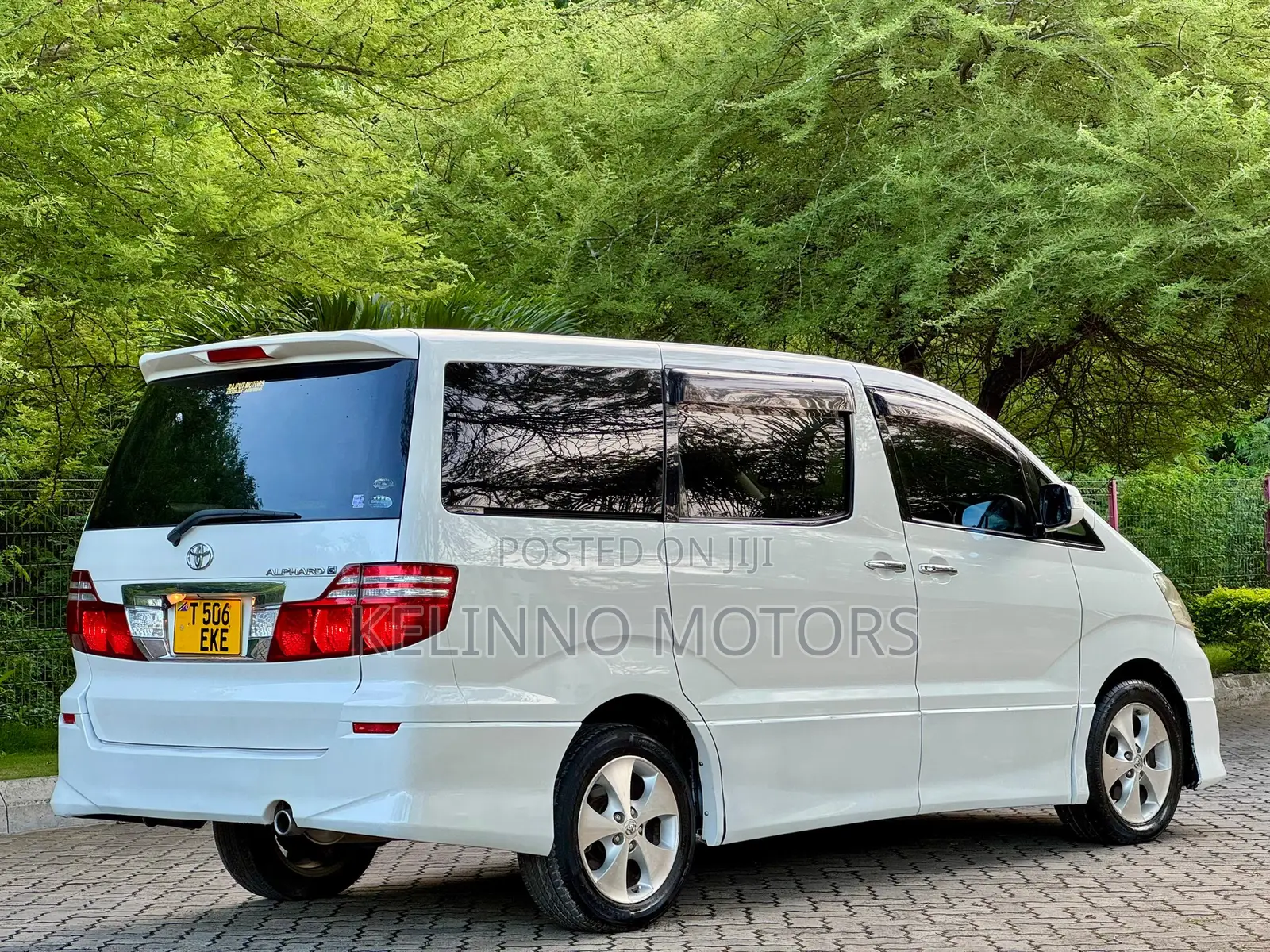 Toyota Alphard 2006 White