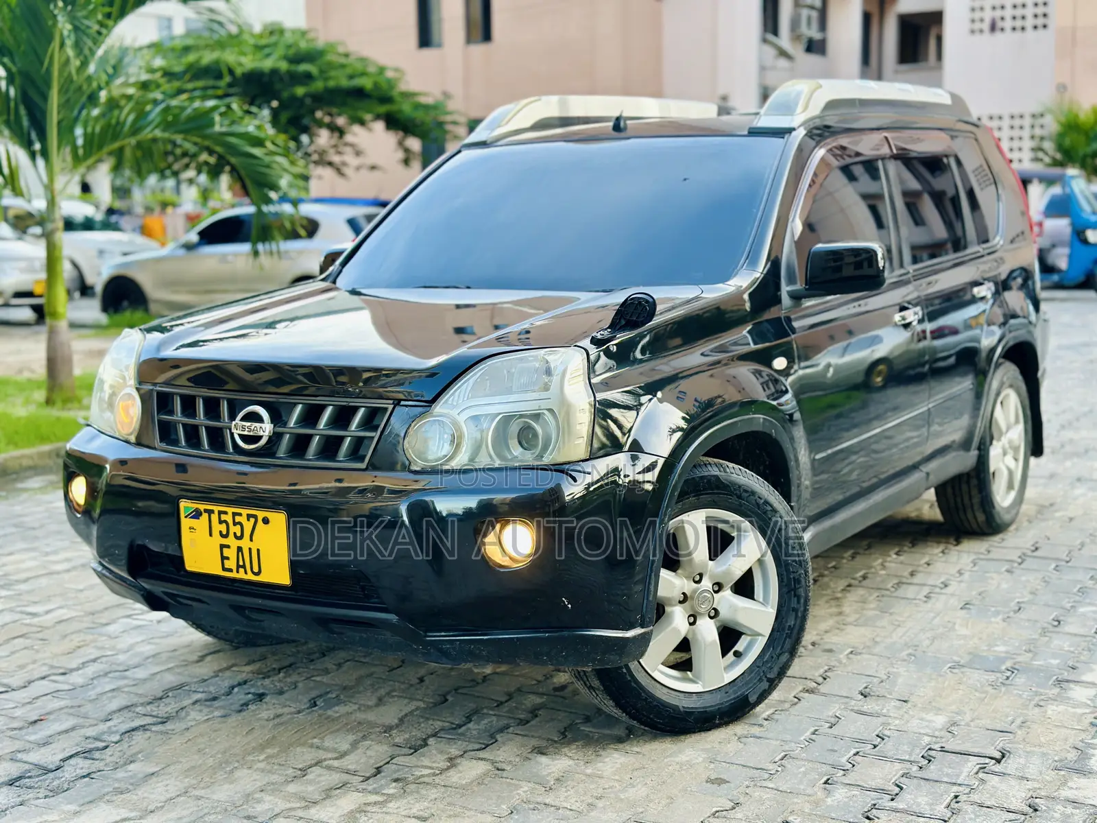 Nissan X-Trail 2.0 Petrol XE 2010 Black
