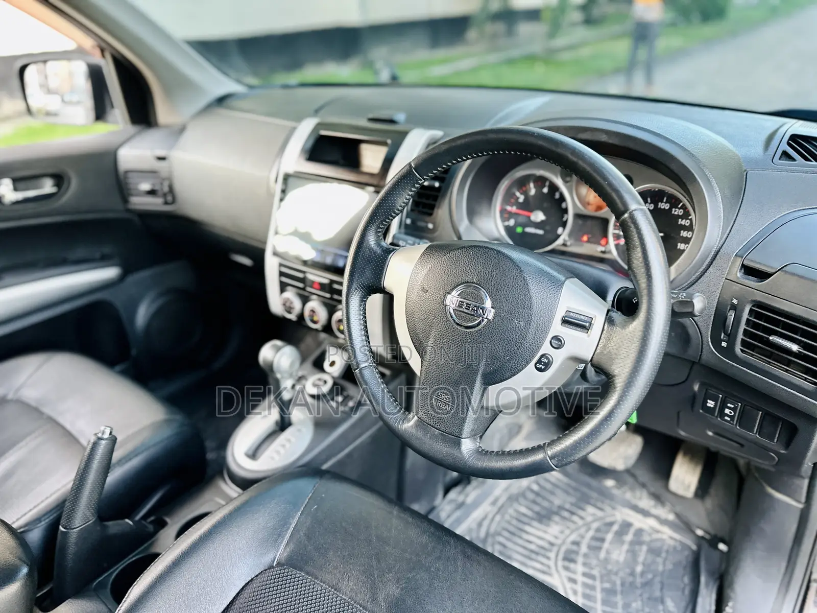 Nissan X-Trail 2.0 Petrol XE 2010 Black