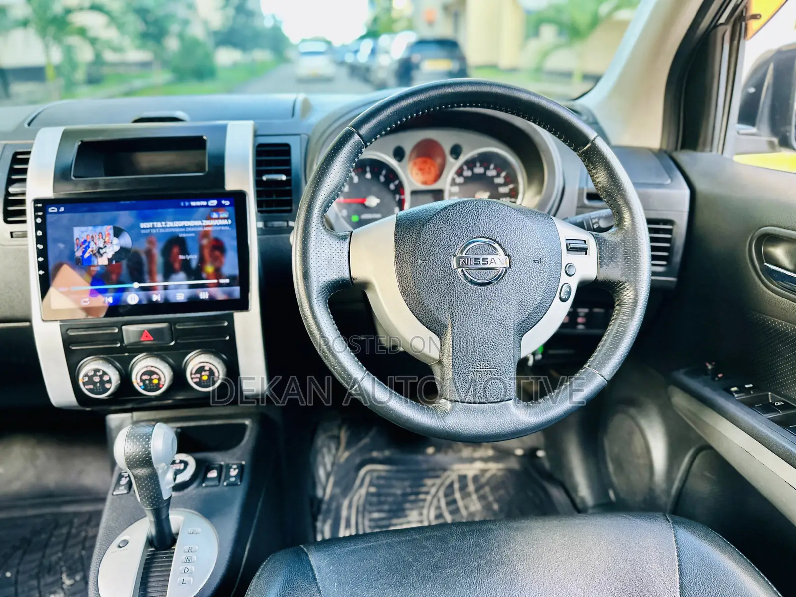 Nissan X-Trail 2.0 Petrol XE 2010 Black