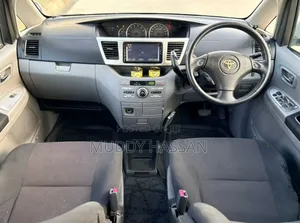 Toyota Noah 2003 White