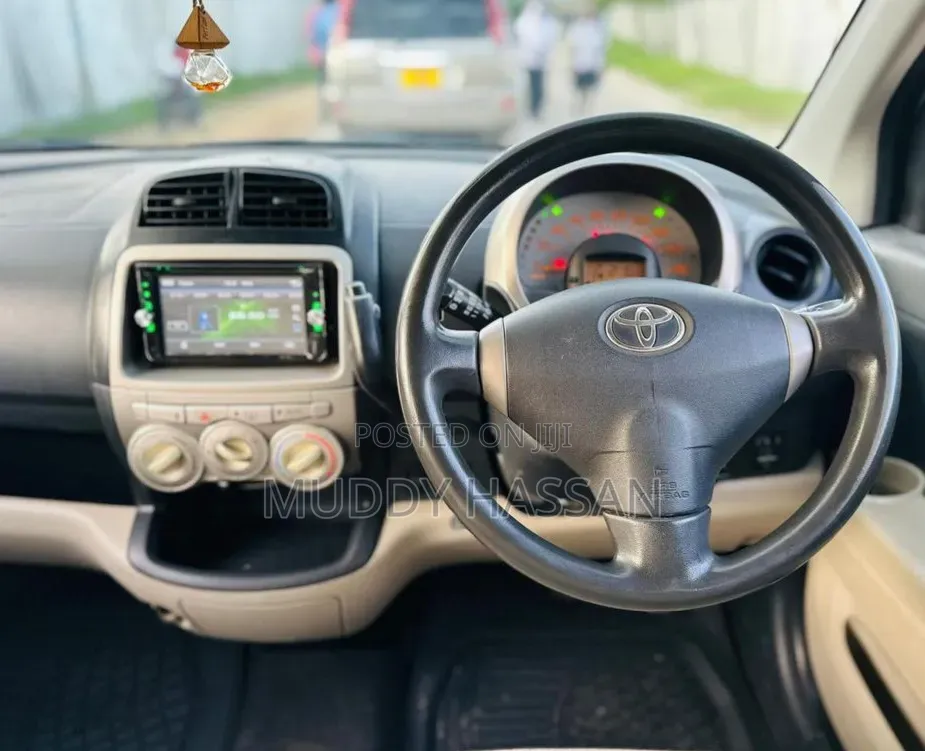Toyota Passo 2005 White