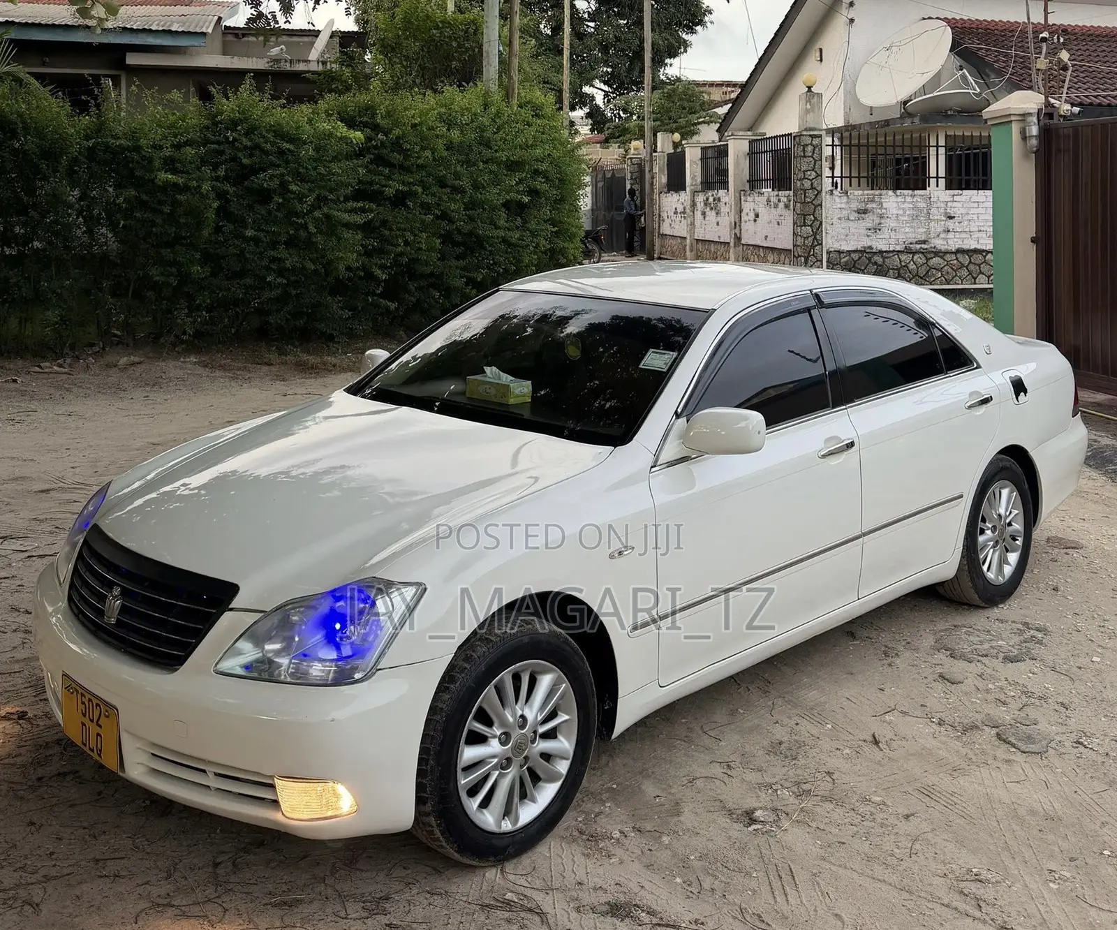 Toyota Crown 2004 White
