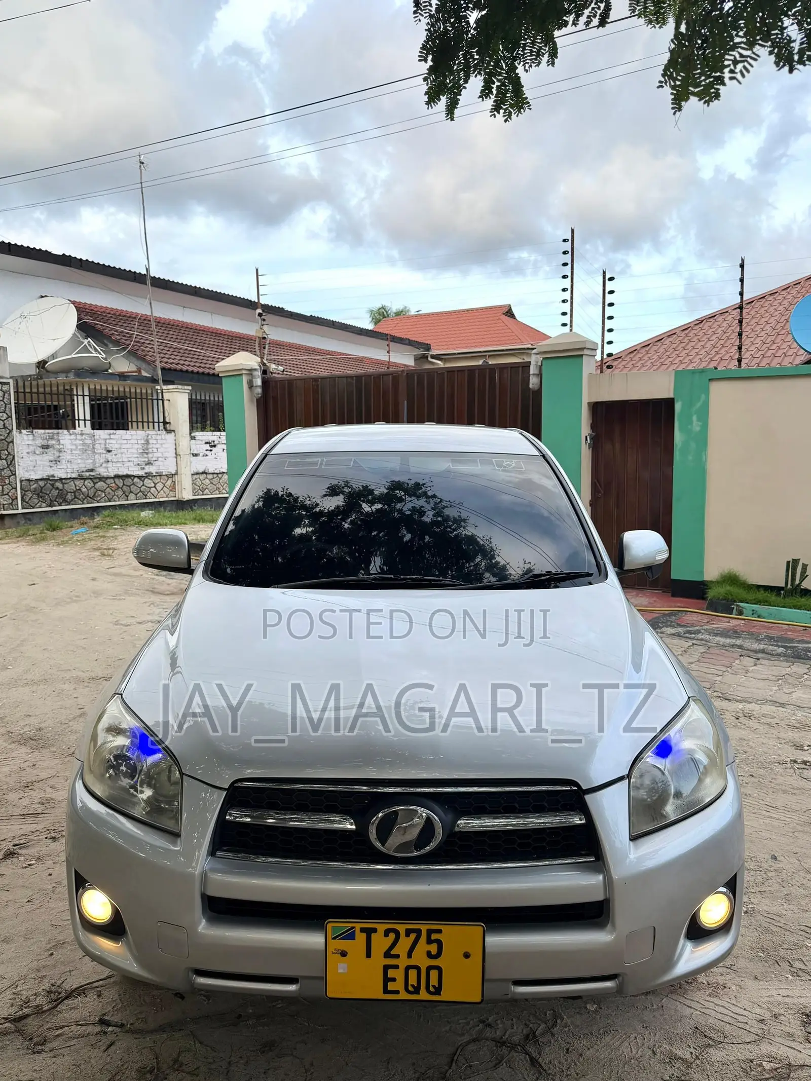 Toyota RAV4 2010 Silver