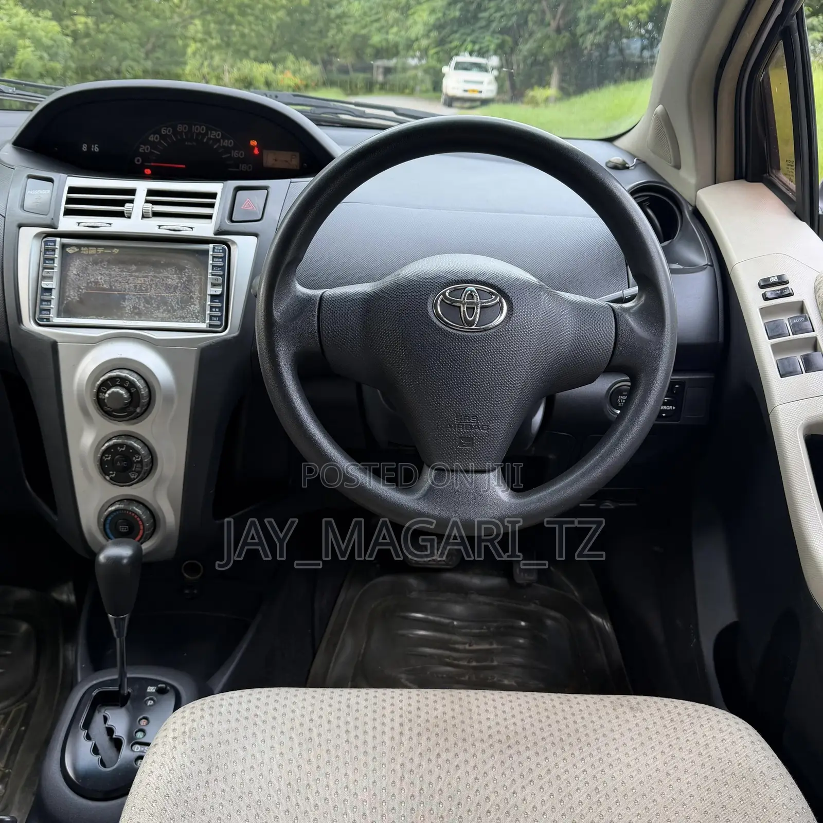 Toyota Vitz 2009 Pink