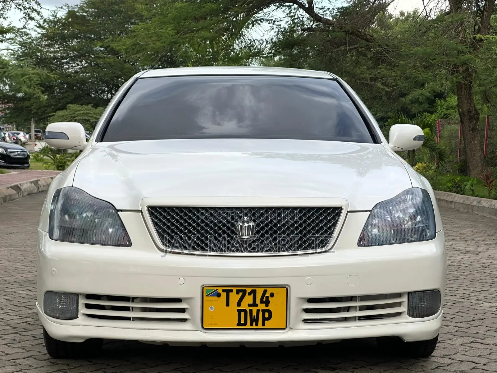 Toyota Crown Royale 2005 White