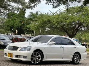 Toyota Crown Royale 2005 White