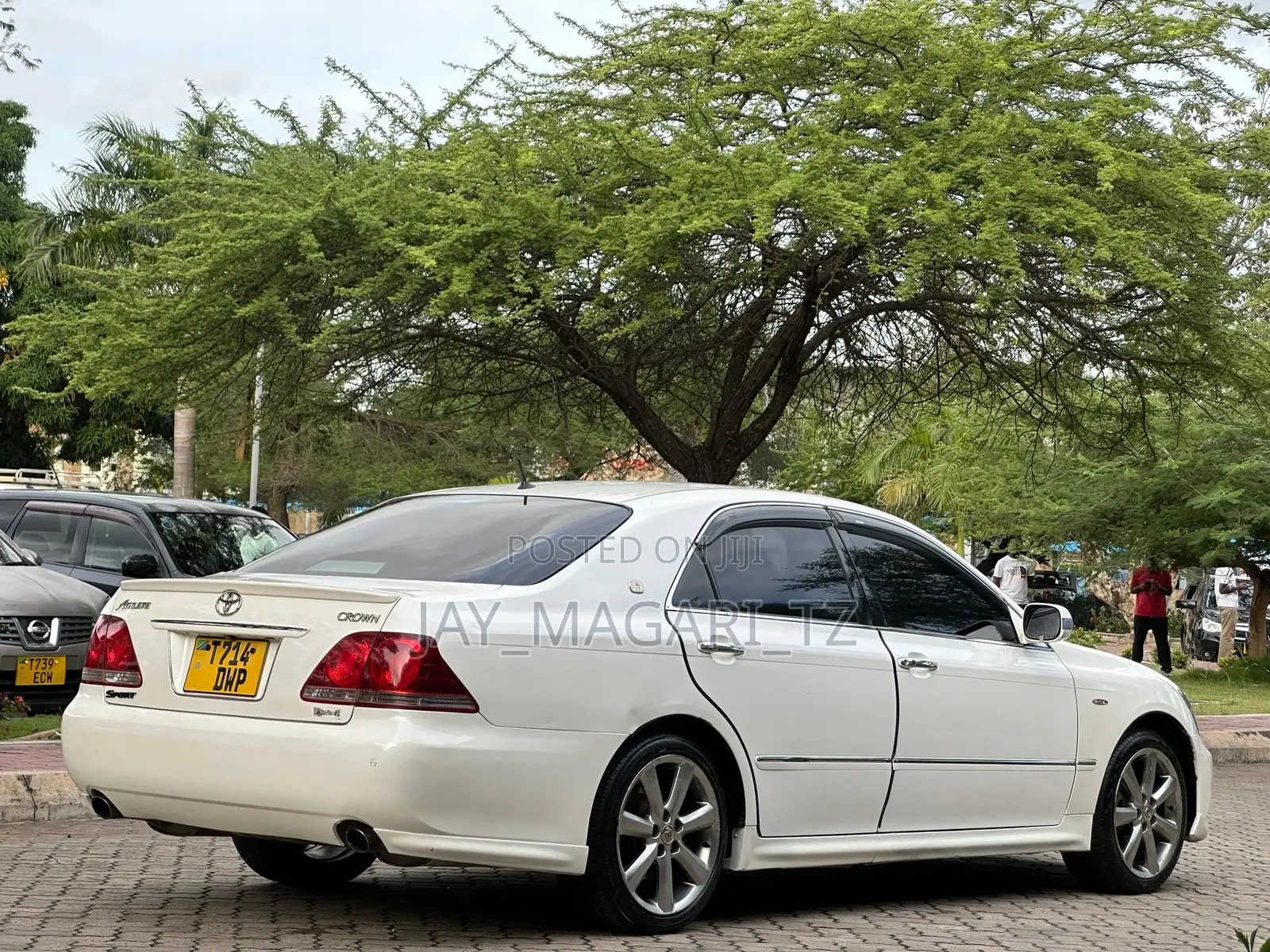 Toyota Crown Royale 2005 White