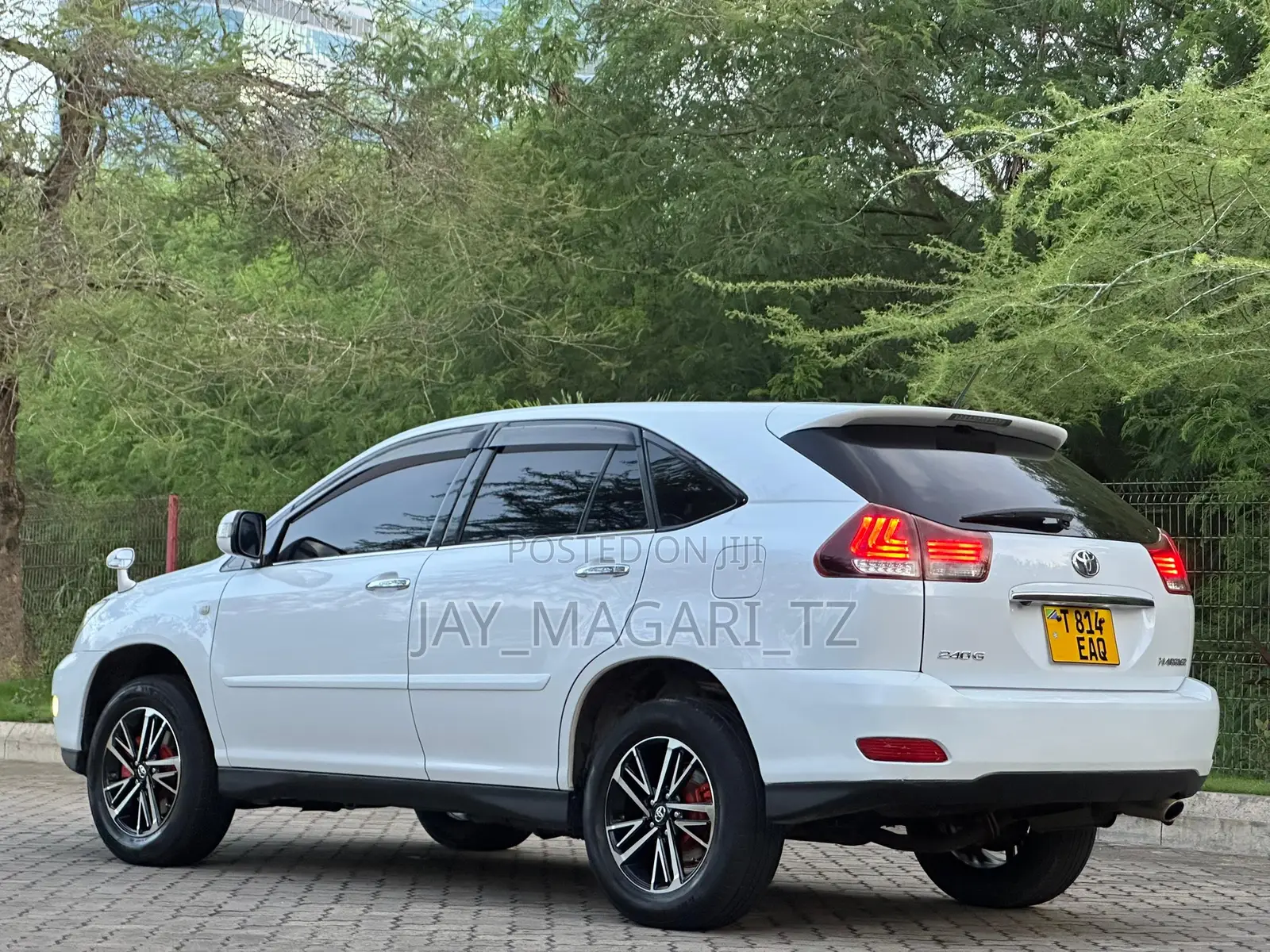 Toyota Harrier 2006 White