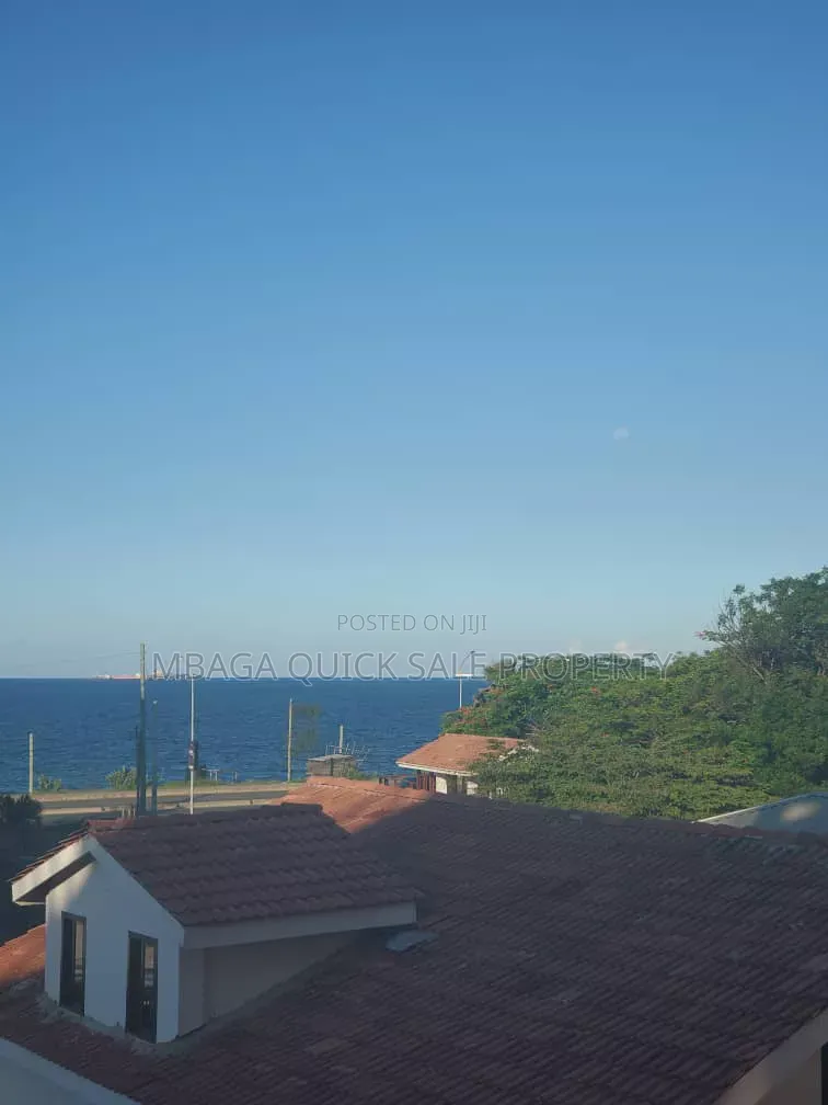 Furnished 3bdrm Villa in Oyster Bay for rent
