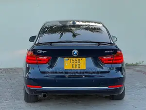 BMW 320i 2014 Black
