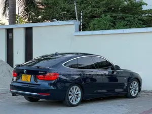 BMW 320i 2014 Black