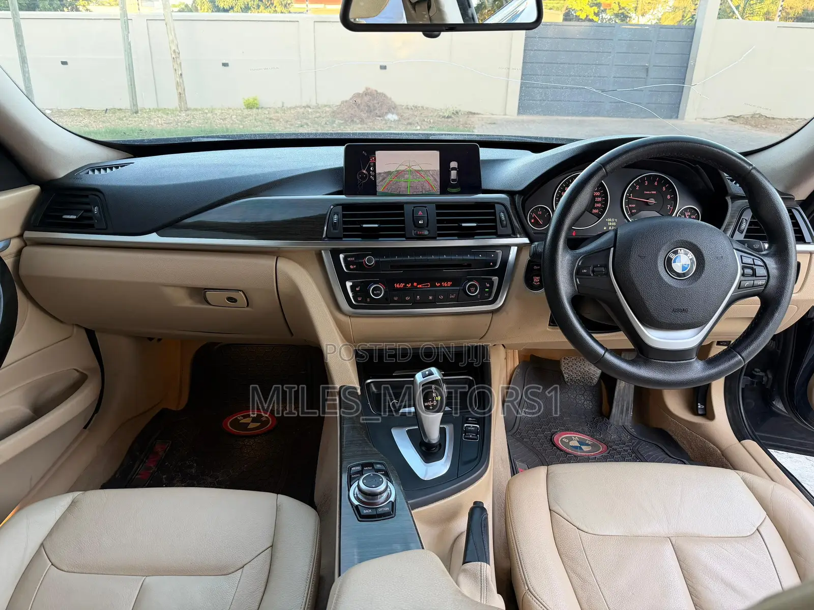 BMW 320i 2014 Black