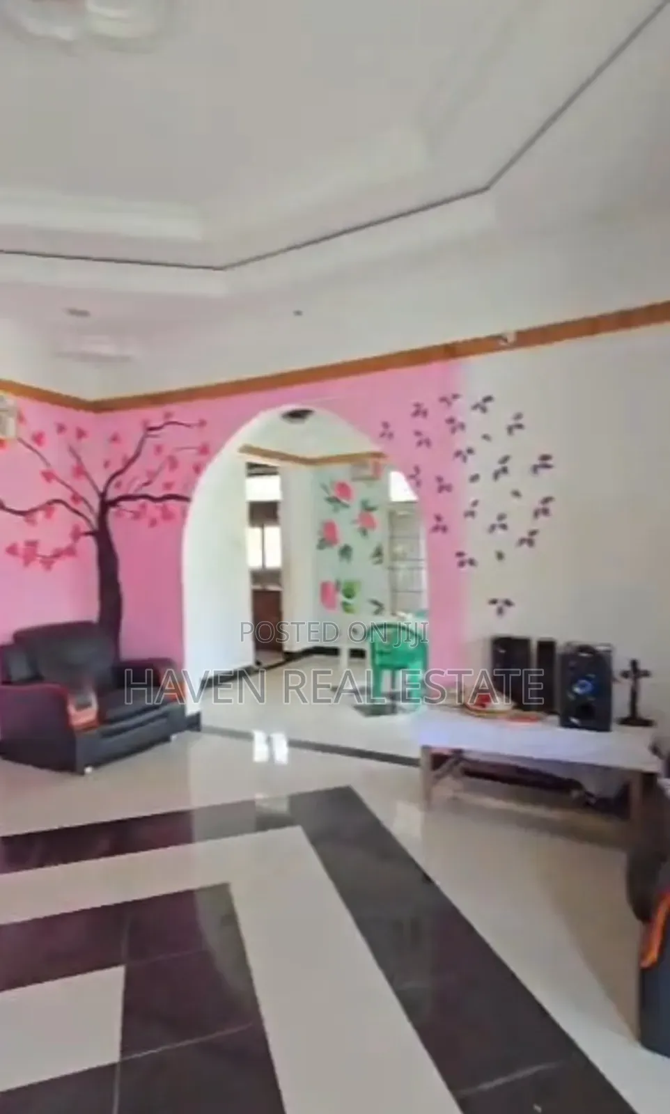 7bdrm House in Mbezi for sale