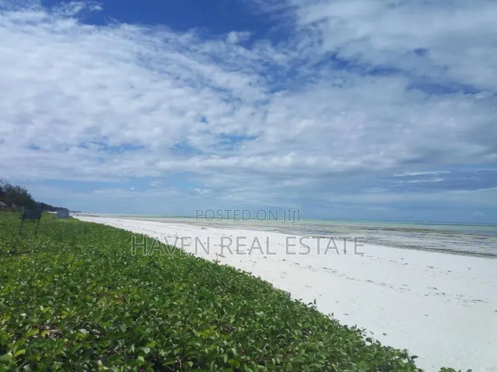 Beach Plot for Sale at Kilwa