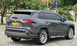 Toyota RAV4 Hybrid 2019 Black