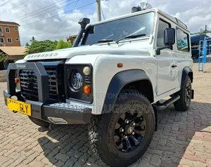 Land Rover Defender 2015 White