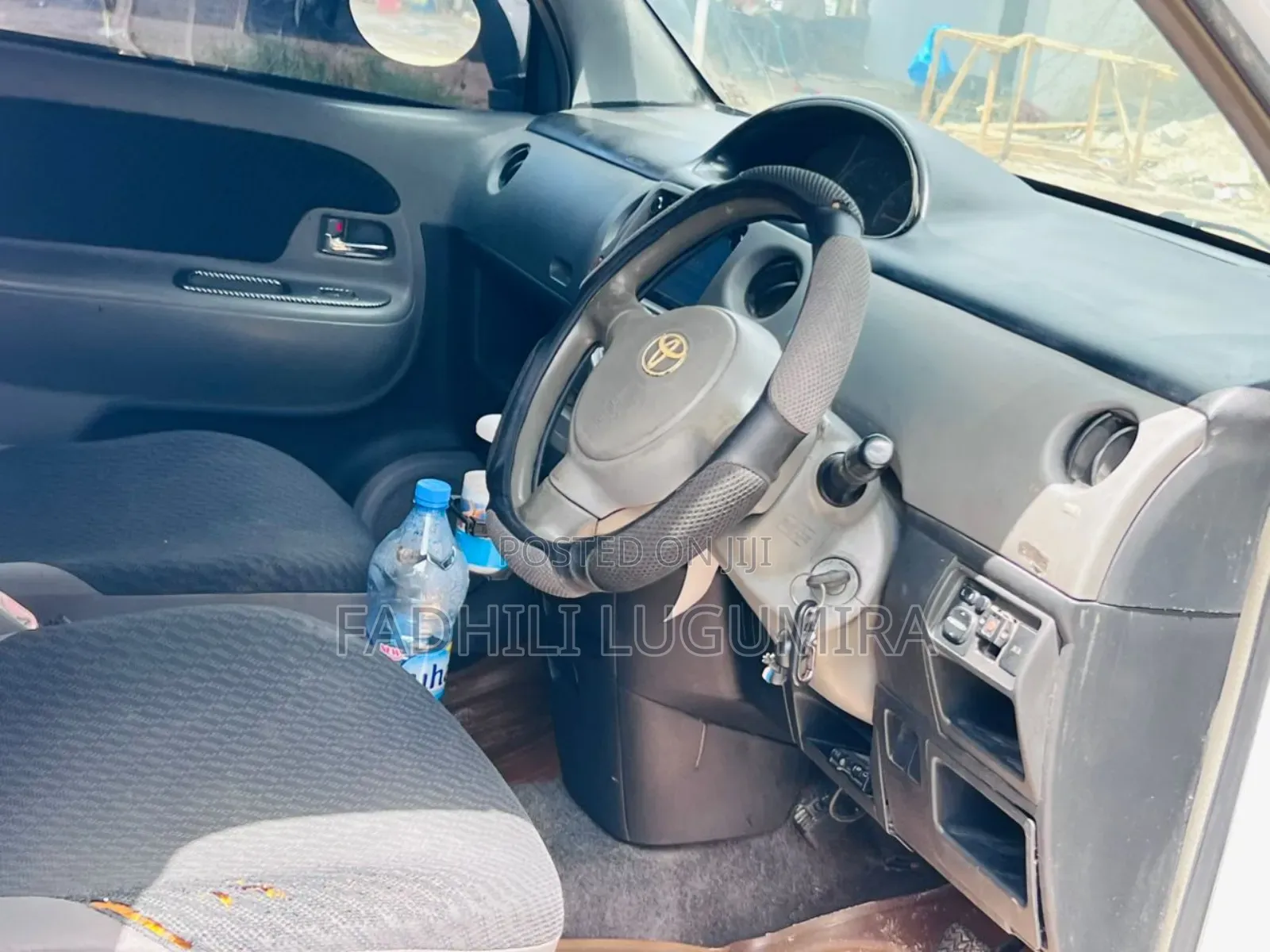 Toyota Sienta 2004 White