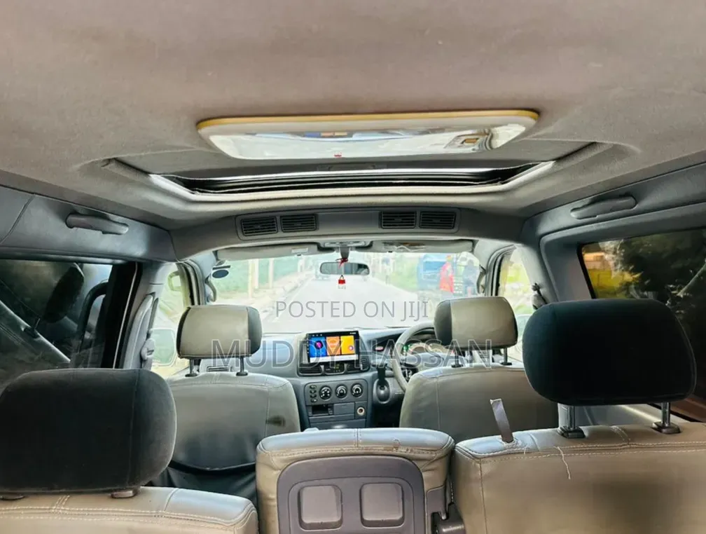Toyota Noah 2003 Silver