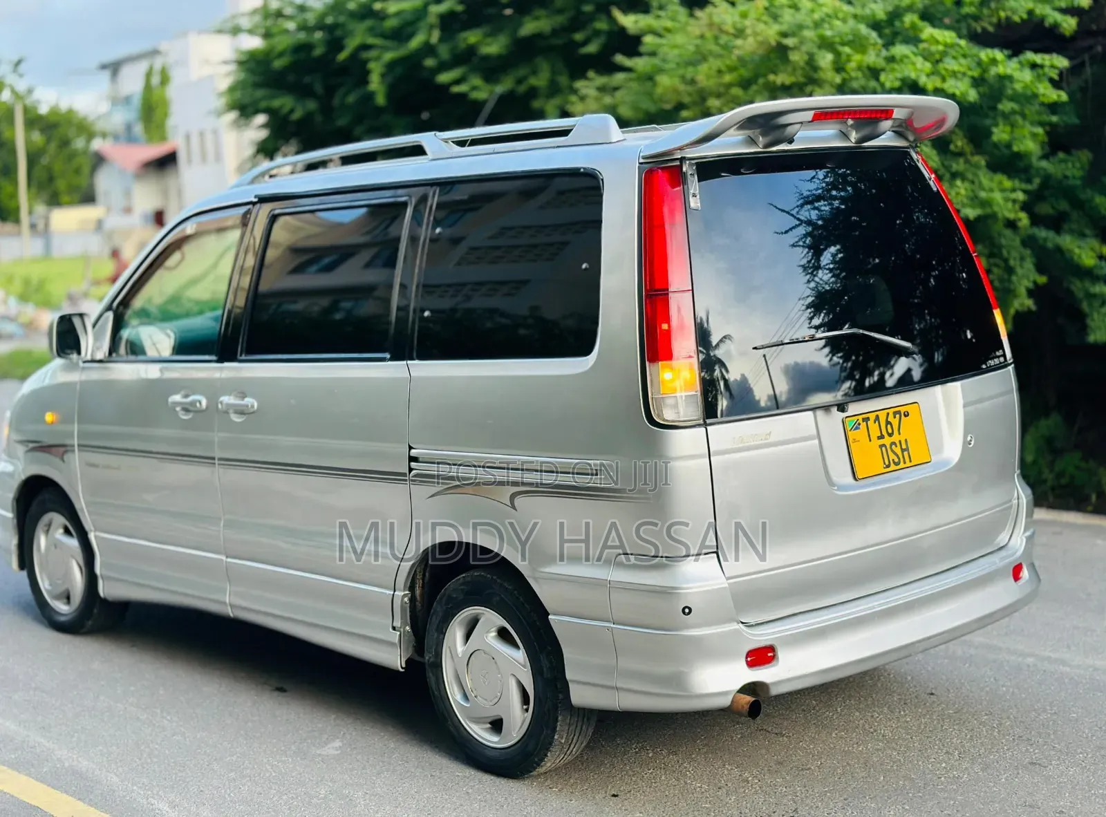 Toyota Noah 2003 Silver