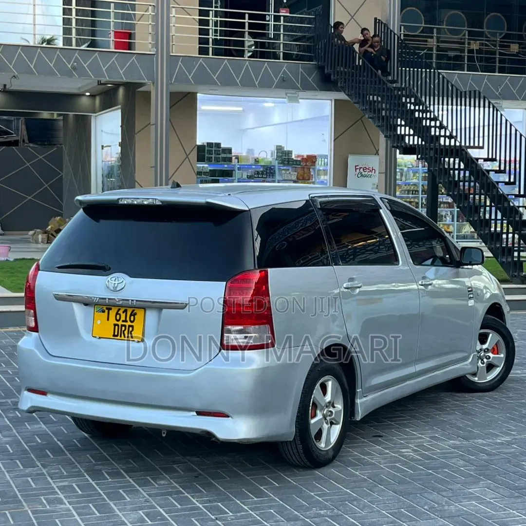 Toyota Wish 2006 Silver
