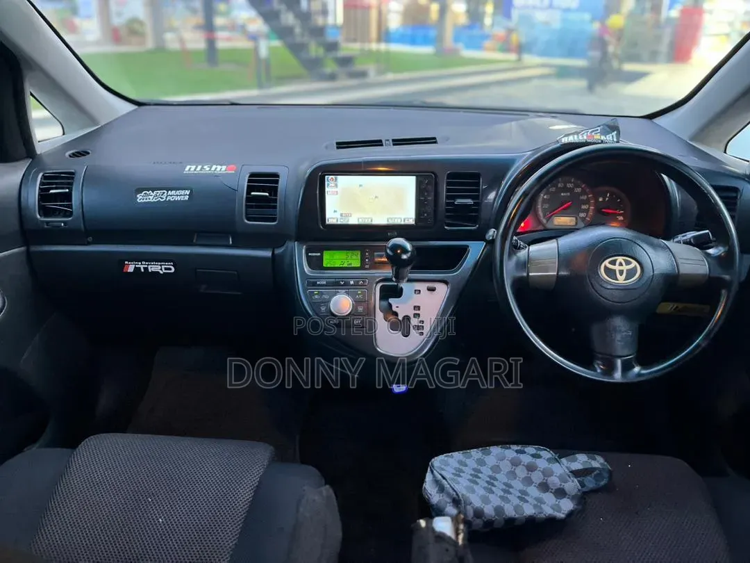 Toyota Wish 2006 Silver