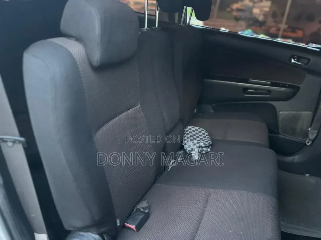 Toyota Wish 2006 Silver