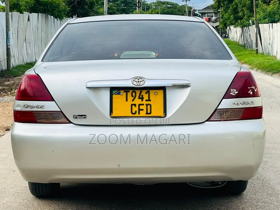 Toyota Mark II 2002 Silver