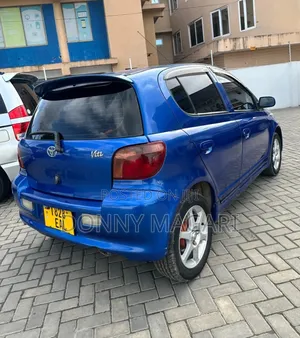 Toyota Vitz 2001 Blue