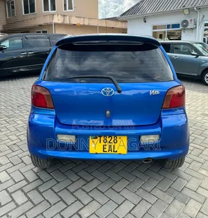 Toyota Vitz 2001 Blue