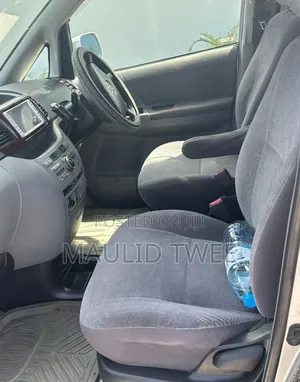Toyota Noah 2008 Silver