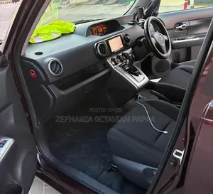 Toyota Corolla Rumion 2011 Black